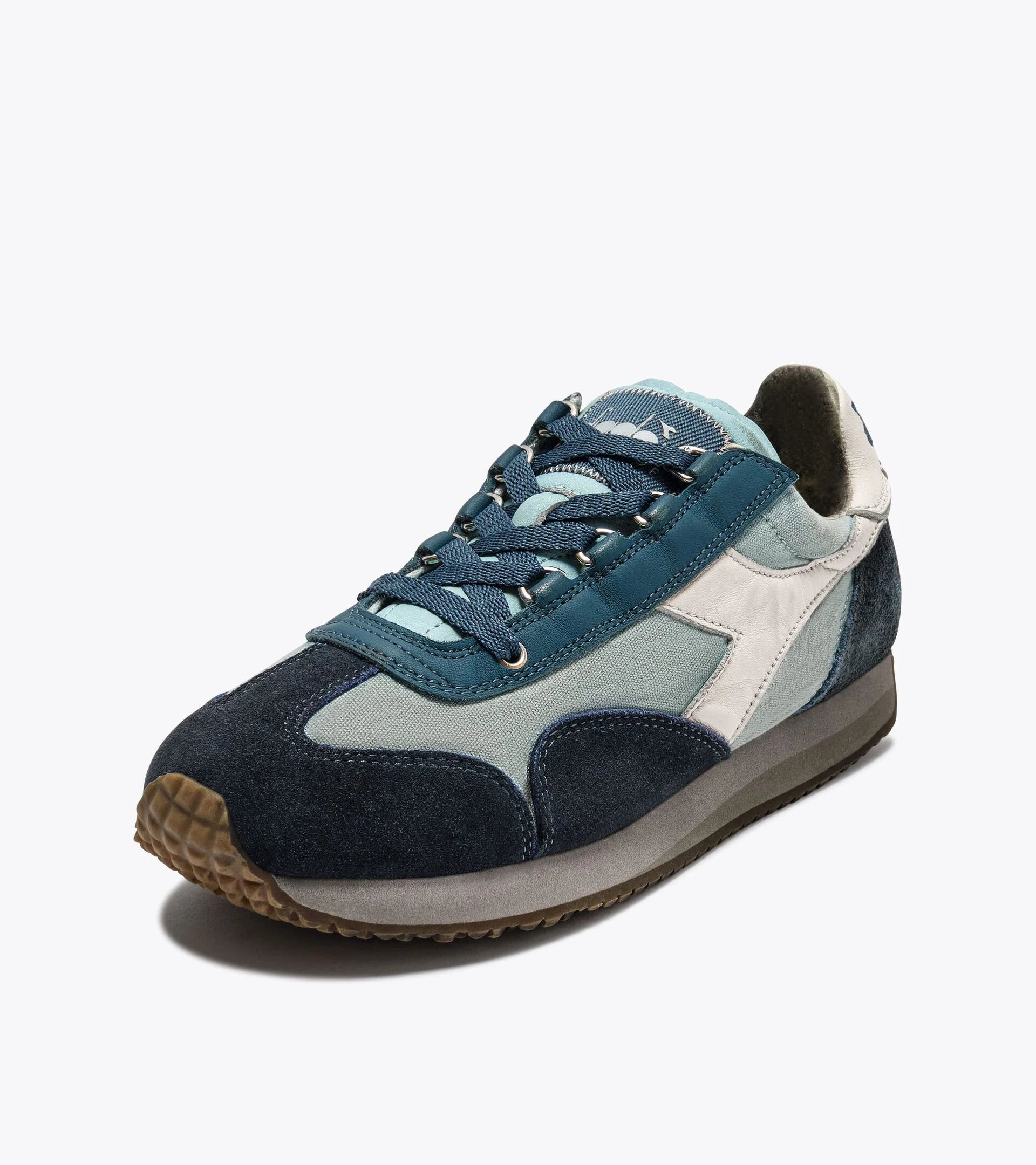 Diadora Heritage Women's Equipe Dirty SW EVO Sky Blue Plume - Image 2