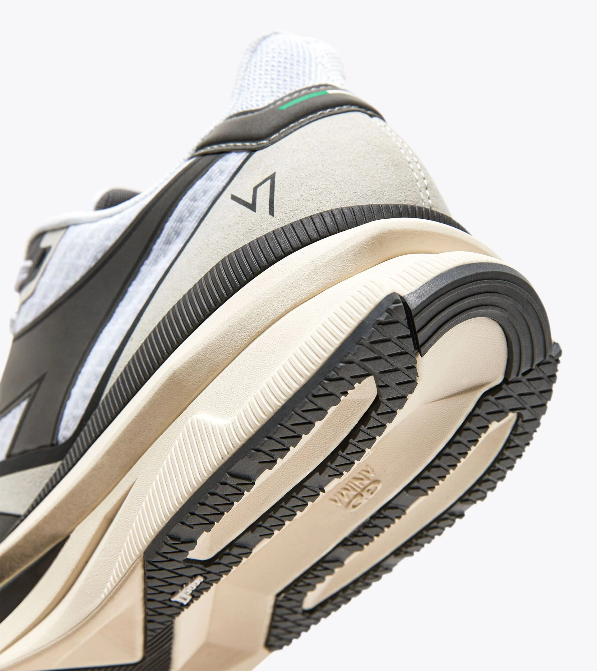 Diadora Men’s Atomo V7000 White Silver DD Whisper White - Image 3