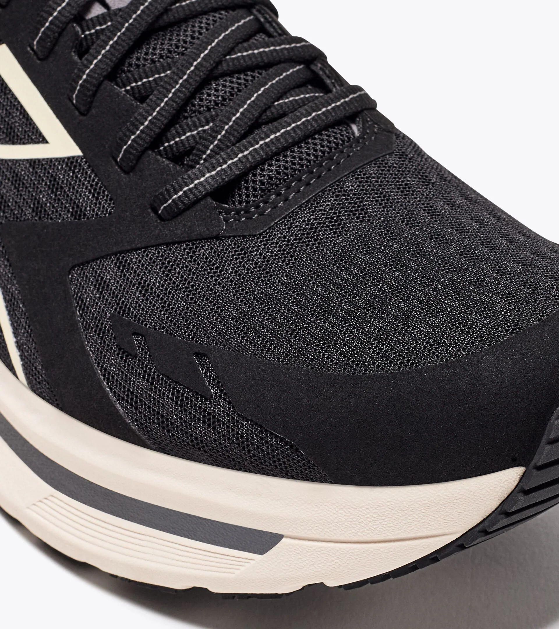 Diadora Men’s Cellula Black Whisper White - Image 2
