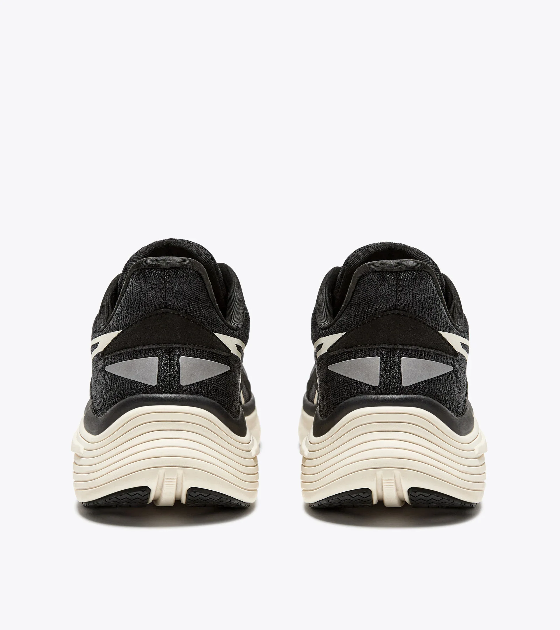 Diadora Men’s Equipe Nucleo Black Whisper White - Image 5