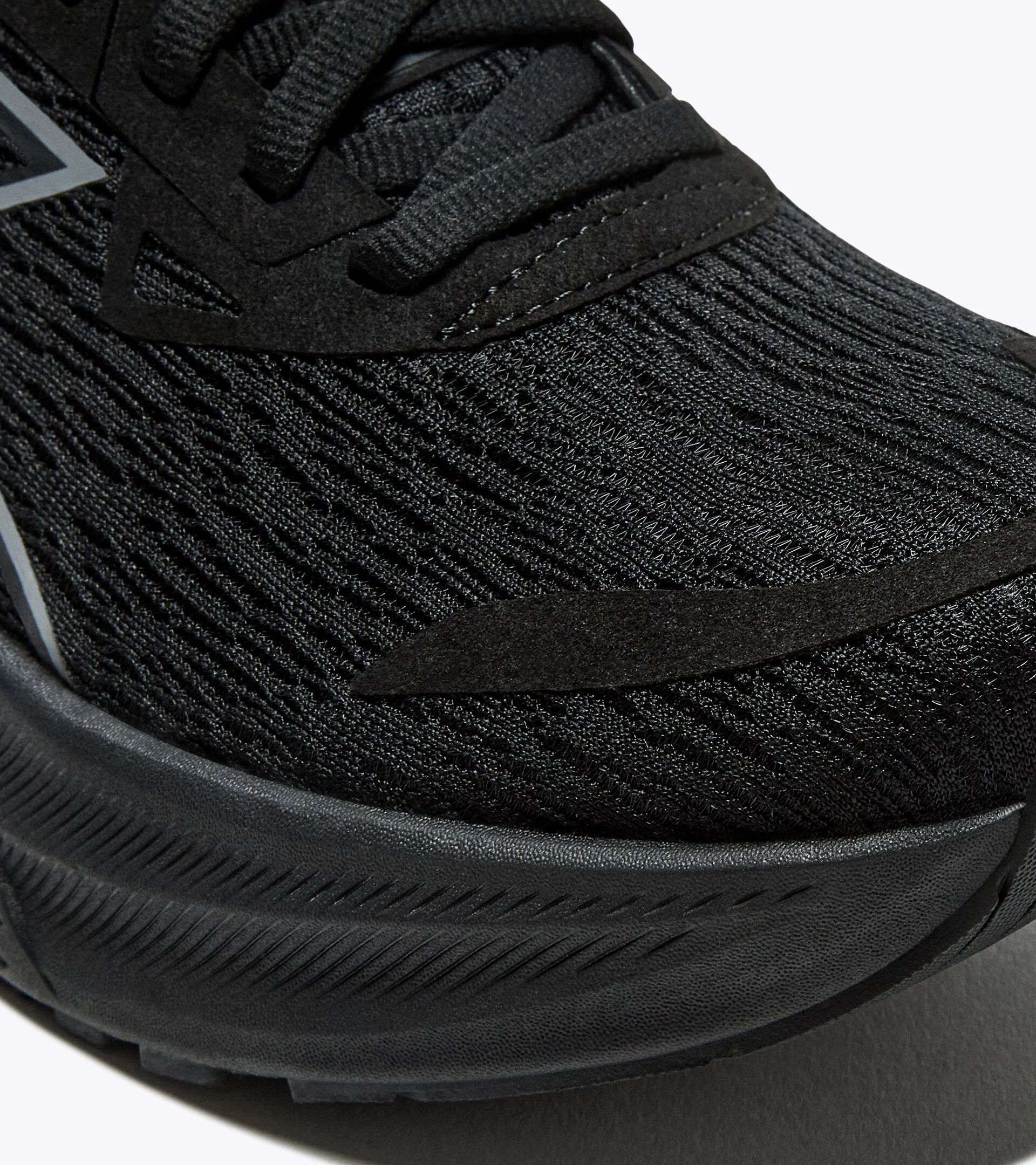 Diadora Men's Nucleo 2 Black Black - Image 3