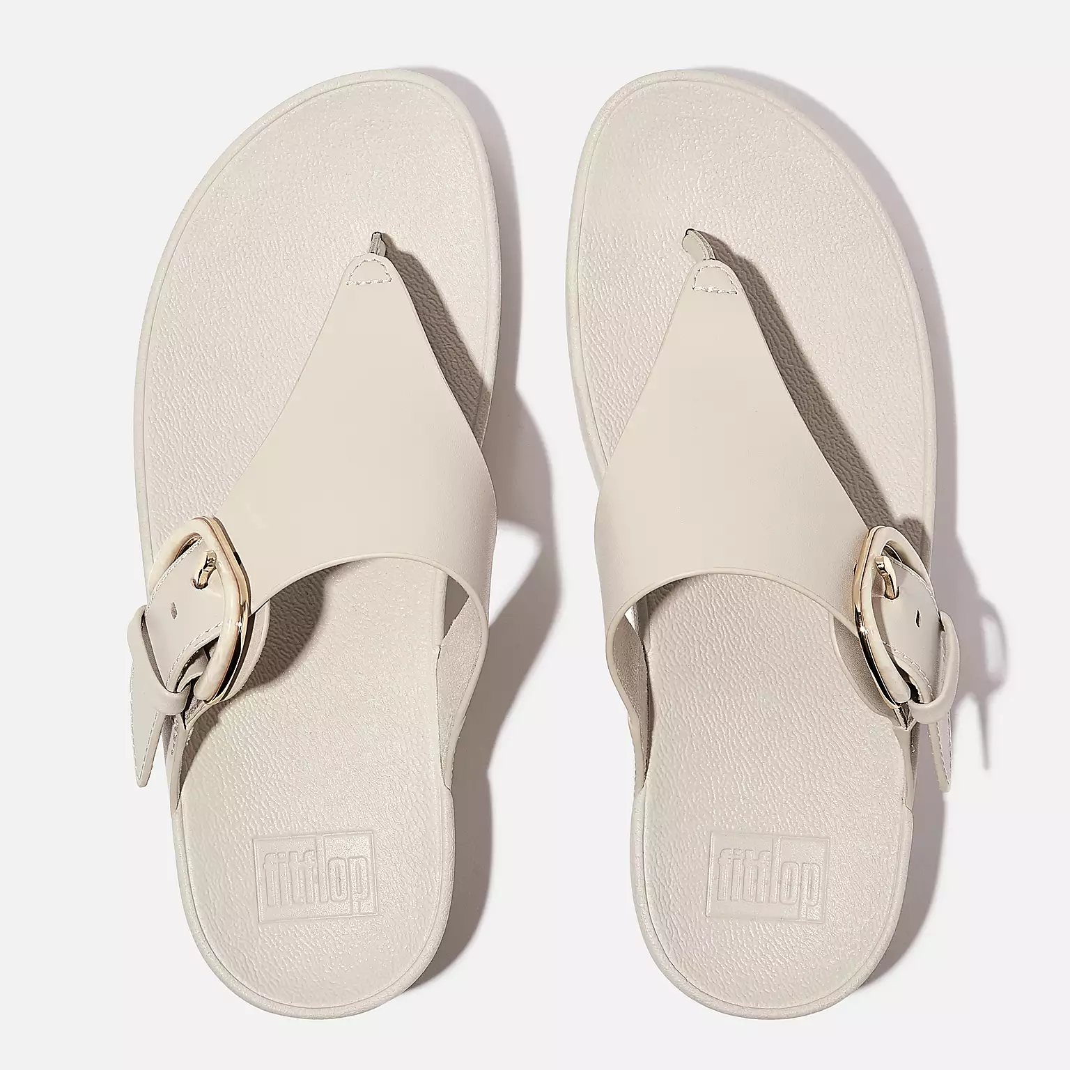 Fit Flop Women's Lulu Resin Buckle Leather Toe Post Sandals Paris Beige
