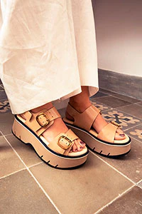 Homers Women's 21654 Lucia Reverse Vernice Dark Beige - Image 3