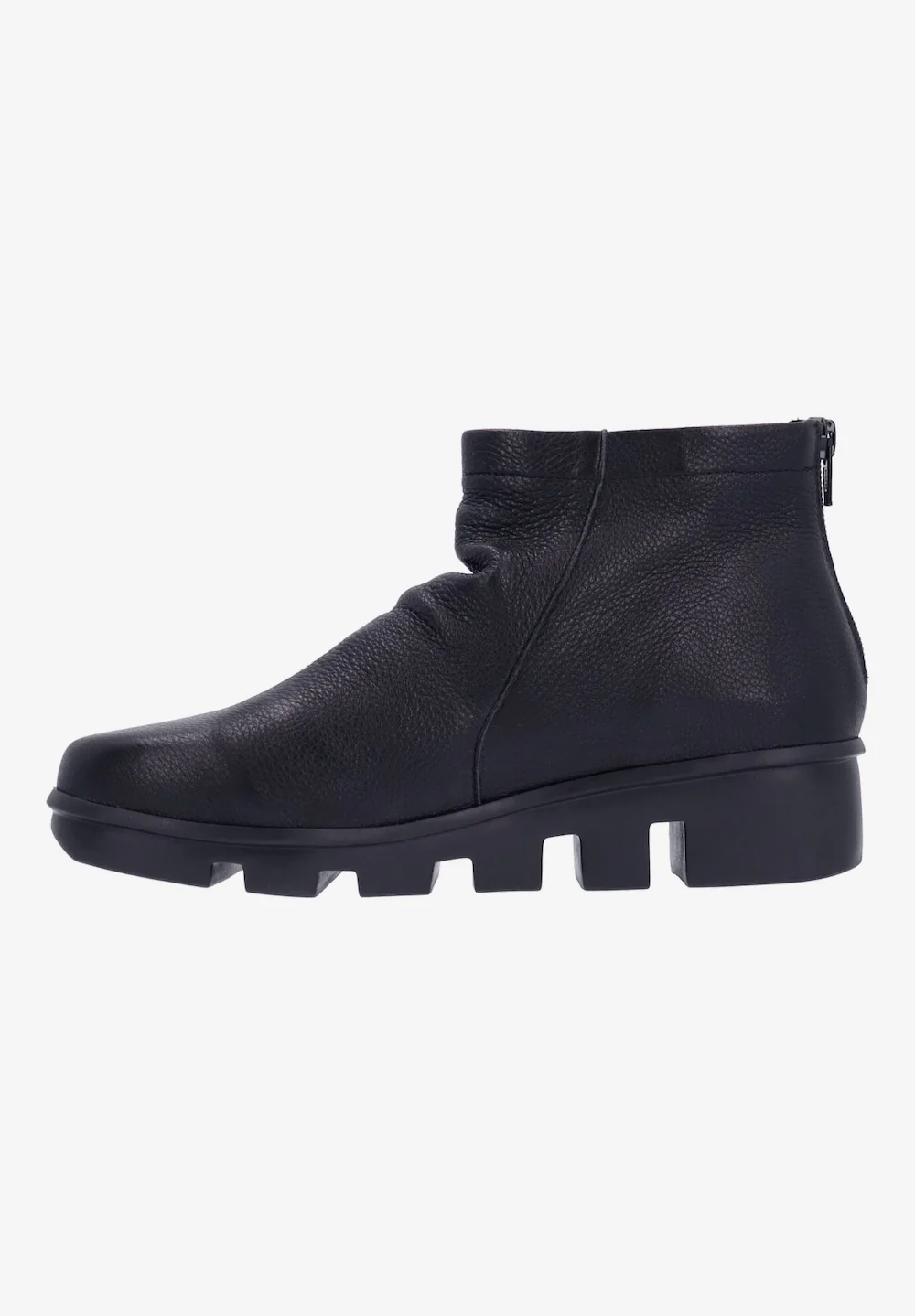 L'Amour Des Pieds Women's Hadirat Black Lamba - Image 3