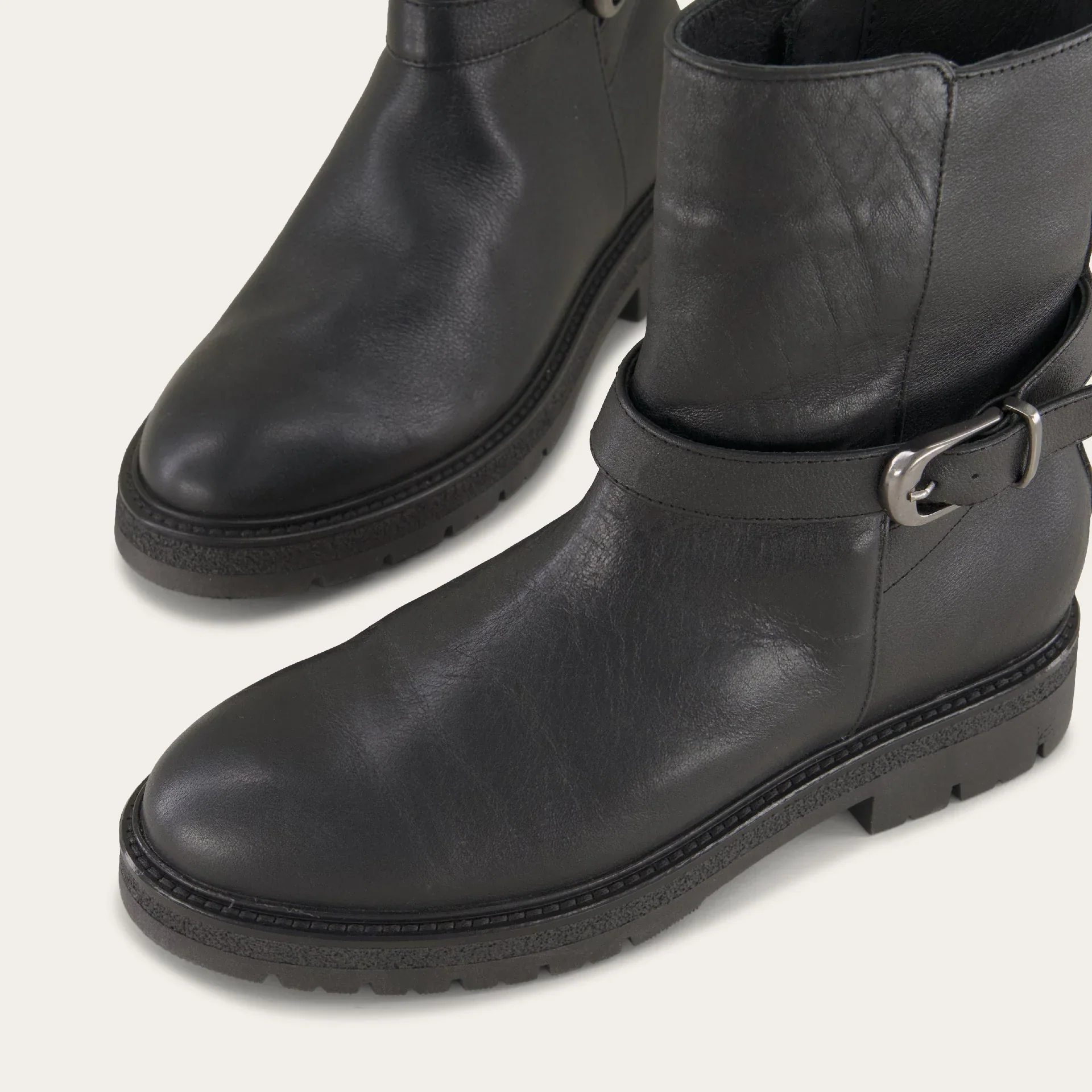 Naot Women's Chalmers Black Leather Water Resistant - Image 5
