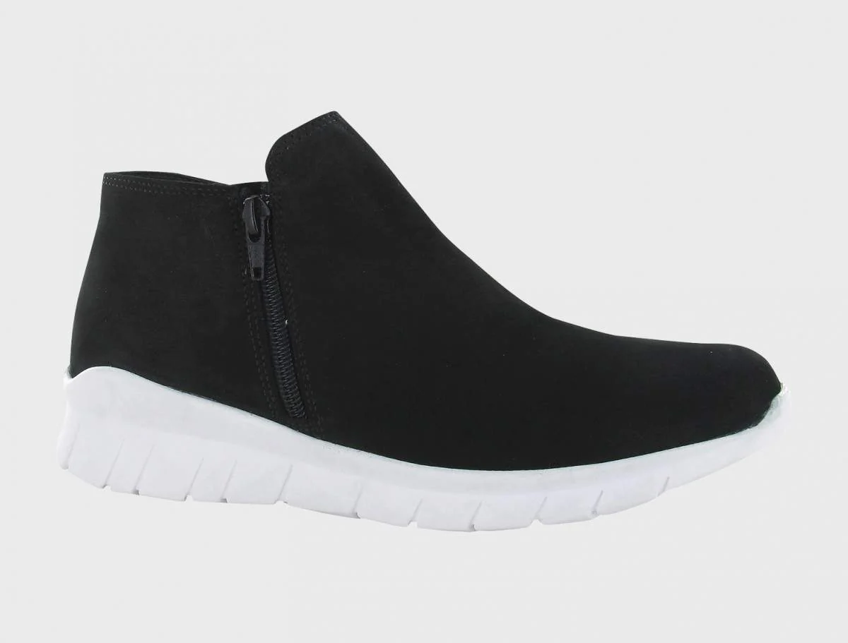 Naot Women's Zodiac Black