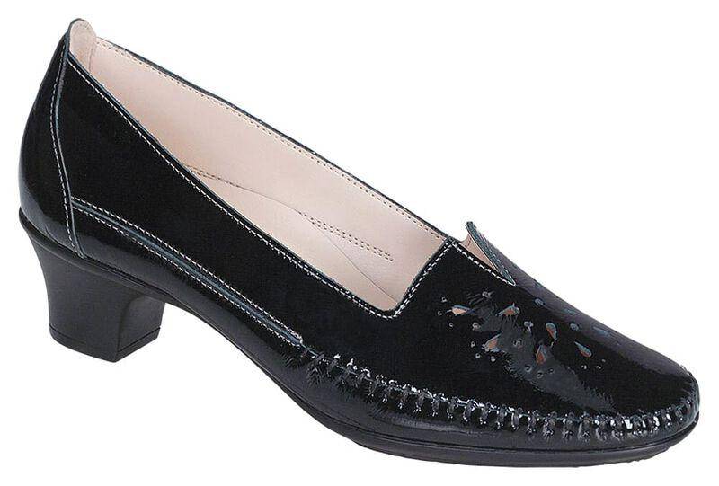 SAS Women's Sonyo Black Pump