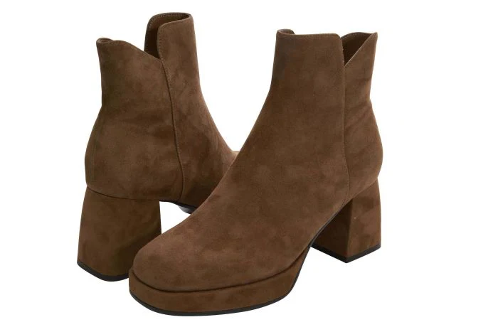 Vaneli Women’s Valse Cuoio Suede - Image 4